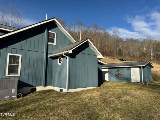 9629 Meade Fork Road, Pound, VA 24279