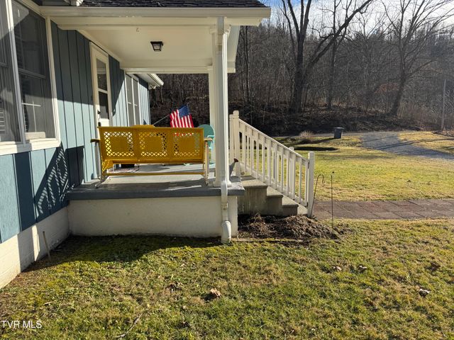 9629 Meade Fork Road, Pound, VA 24279