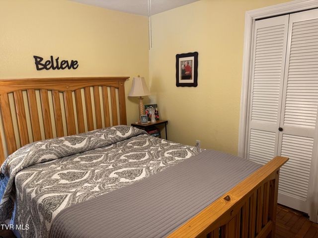 9629 Meade Fork Road, Pound, VA 24279