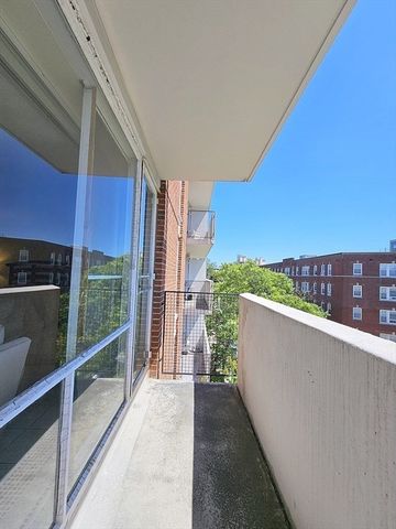 29 Concord Ave 614, Cambridge, MA 02138