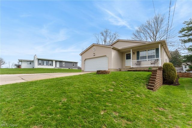 984 Delmont Avenue NW, Massillon, OH 44647