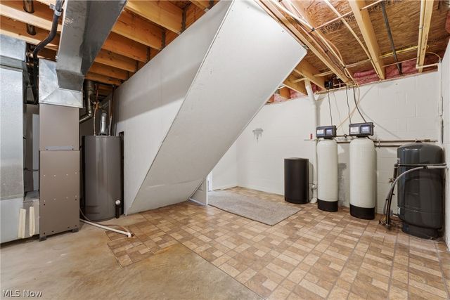 984 Delmont Avenue NW, Massillon, OH 44647