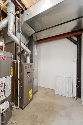 984 Delmont Avenue NW, Massillon, OH 44647