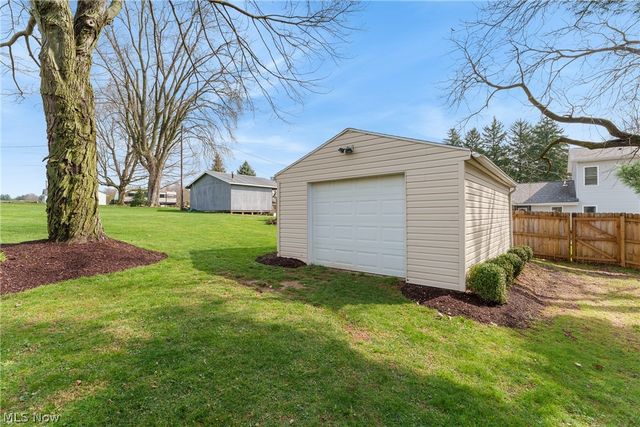 984 Delmont Avenue NW, Massillon, OH 44647