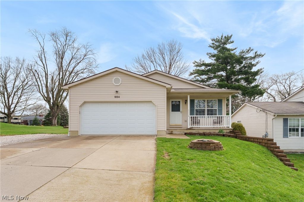 984 Delmont Avenue NW, Massillon, OH 44647