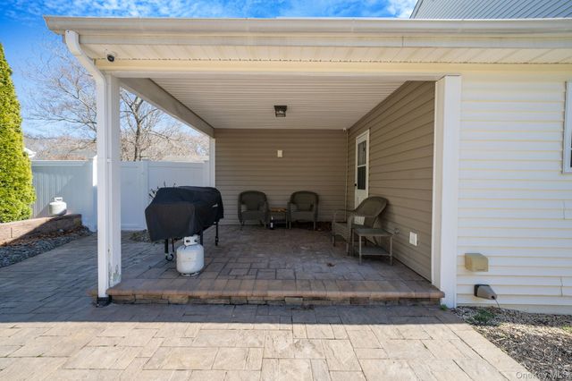 22 Northumberland Drive, Shoreham, NY 11786