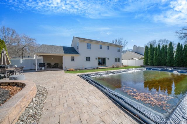 22 Northumberland Drive, Shoreham, NY 11786