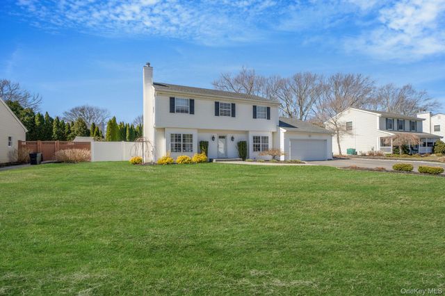 22 Northumberland Drive, Shoreham, NY 11786