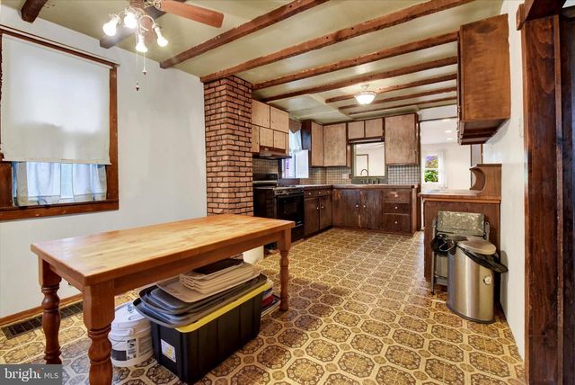 2560 N SHERMAN ST, York, PA 17406