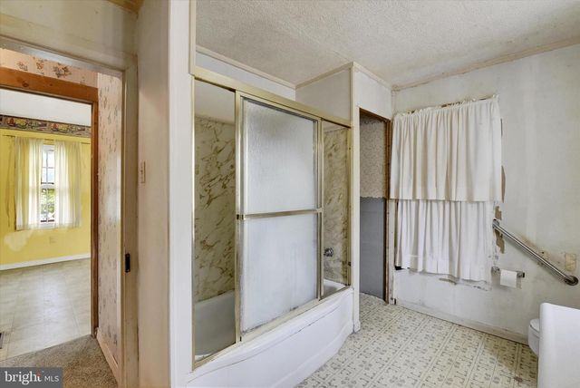 2560 N SHERMAN ST, York, PA 17406
