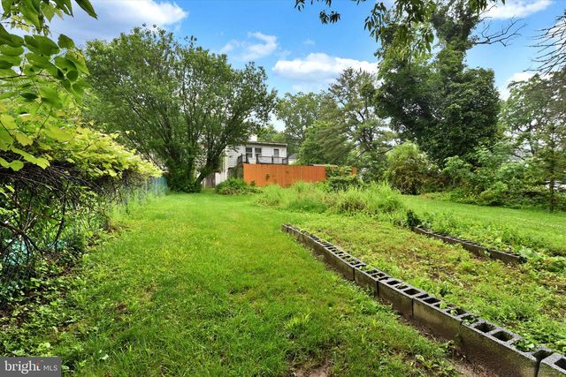 2560 N SHERMAN ST, York, PA 17406