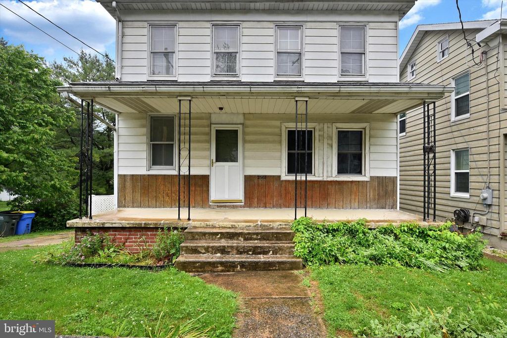 2560 N SHERMAN ST, York, PA 17406