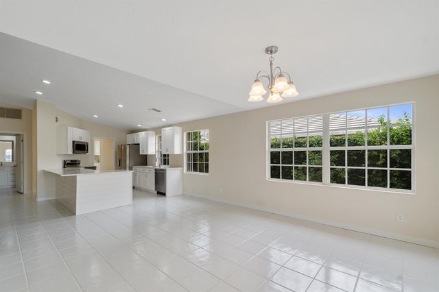 1256 NW Bentley Circle B, Port St. Lucie, FL 34986