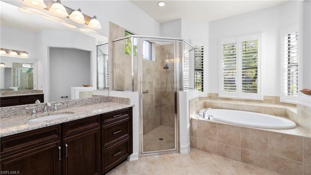 8856 Lely Island CIR, Naples, FL 34113