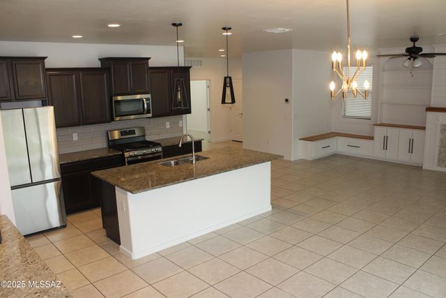 10713 W Hayward Drive, Marana, AZ 85653