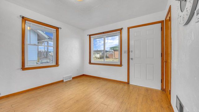 2215 Main AVENUE, Sheboygan, WI 53083