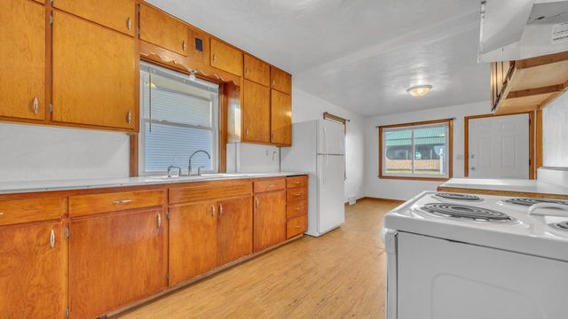 2215 Main AVENUE, Sheboygan, WI 53083