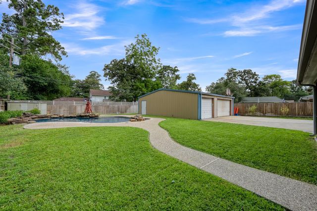 110 Butlers Court, Conroe, TX 77385