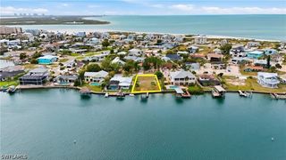 8061 Lagoon RD, Fort Myers Beach, FL 33931