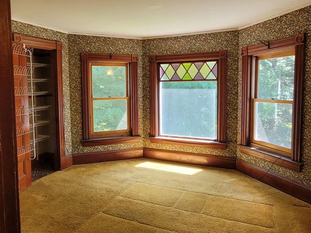 17 Maplewood Avenue, Milton, VT 05468