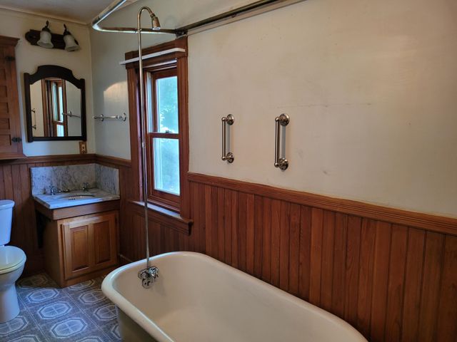 17 Maplewood Avenue, Milton, VT 05468