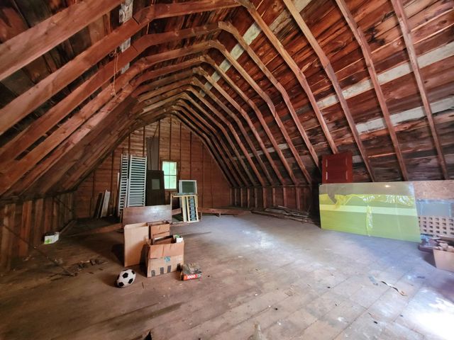 17 Maplewood Avenue, Milton, VT 05468