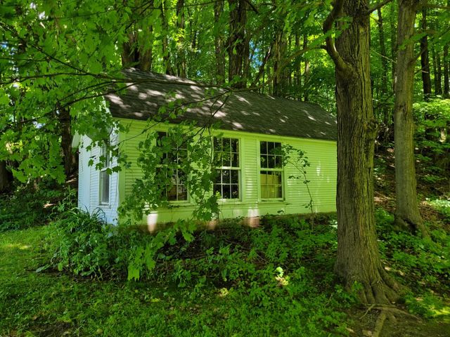 17 Maplewood Avenue, Milton, VT 05468