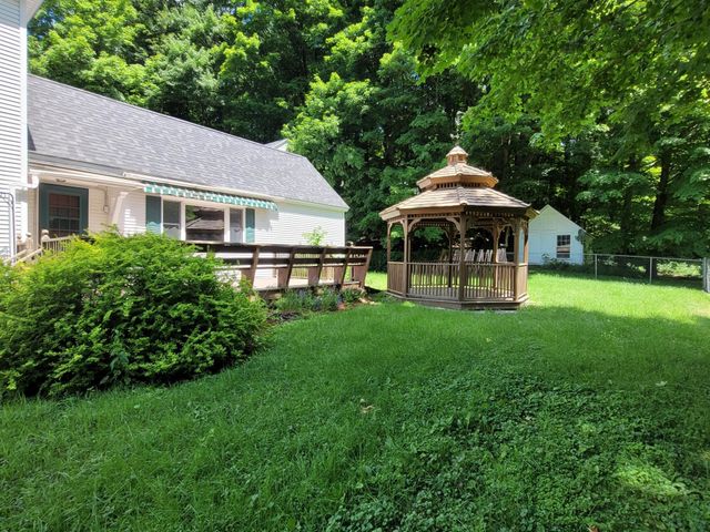 17 Maplewood Avenue, Milton, VT 05468