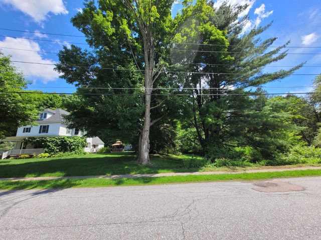 17 Maplewood Avenue, Milton, VT 05468