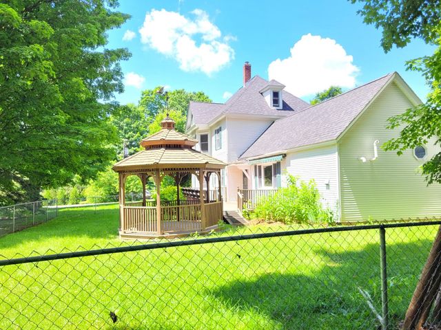 17 Maplewood Avenue, Milton, VT 05468