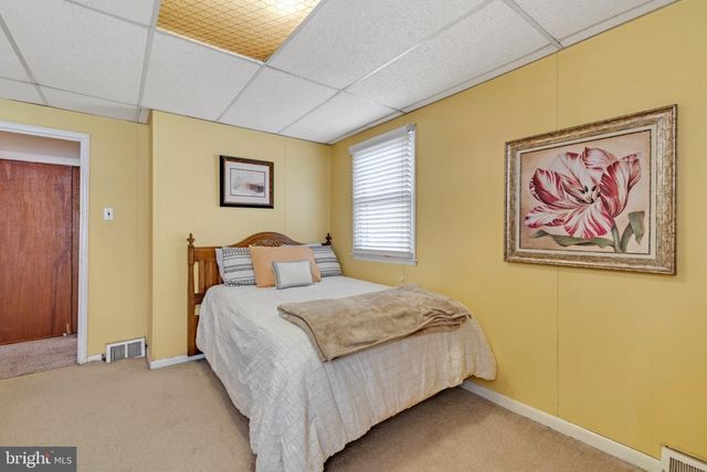 1402 CONWAY DR, Swarthmore, PA 19081