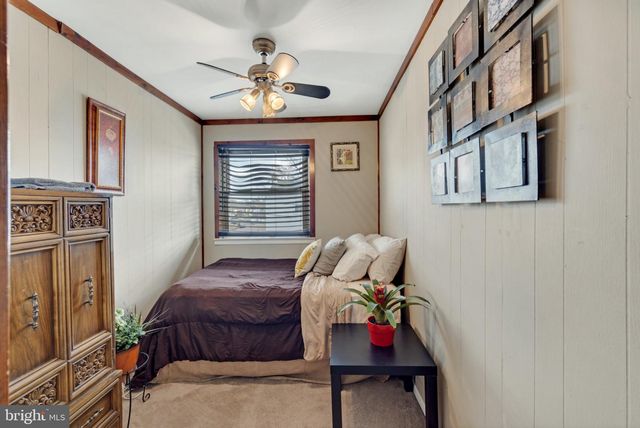 1402 CONWAY DR, Swarthmore, PA 19081