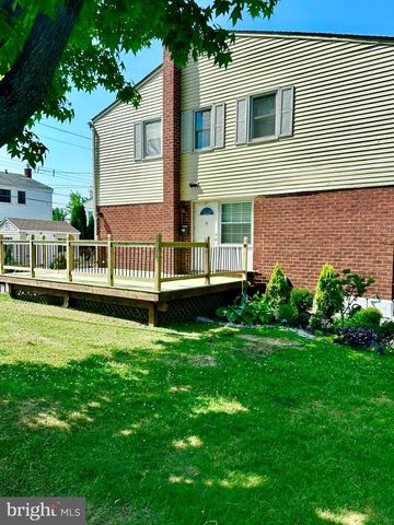 1402 CONWAY DR, Swarthmore, PA 19081