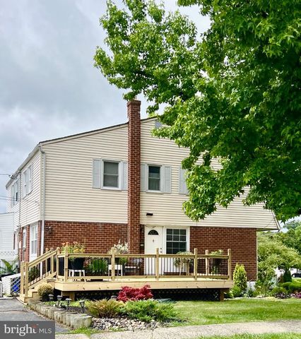 1402 CONWAY DR, Swarthmore, PA 19081