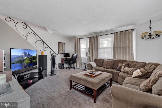 1402 CONWAY DR, Swarthmore, PA 19081