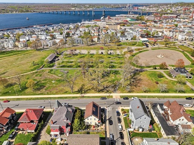 391 Middle St, Fall River, MA 02724