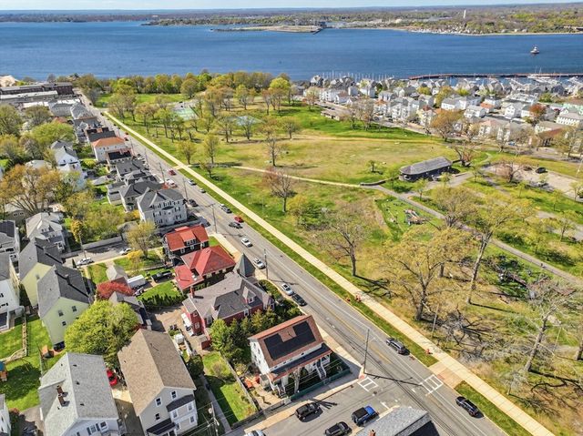 391 Middle St, Fall River, MA 02724