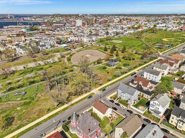 391 Middle St, Fall River, MA 02724