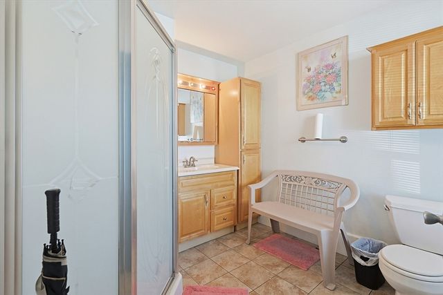 391 Middle St, Fall River, MA 02724