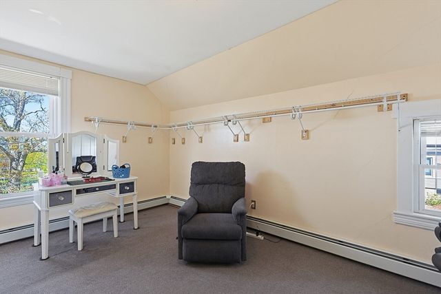 391 Middle St, Fall River, MA 02724