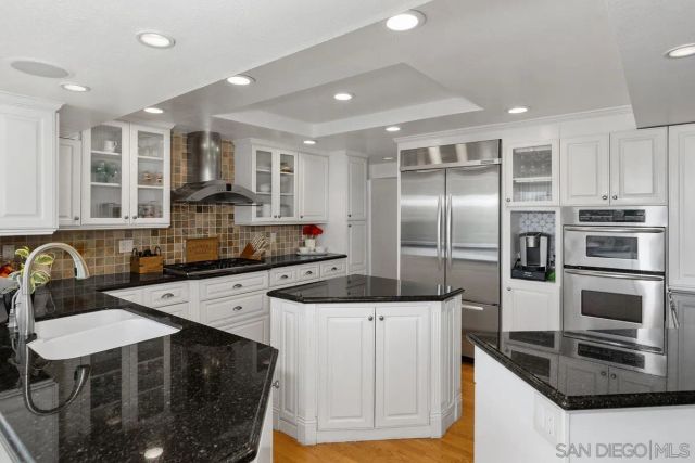 11651 Shadowglen Road, El Cajon, CA 92020