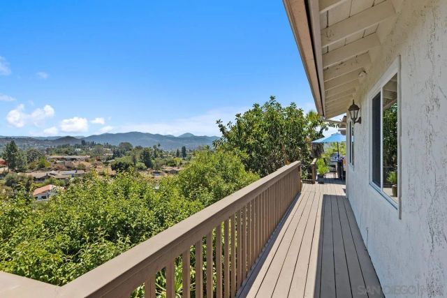 11651 Shadowglen Road, El Cajon, CA 92020