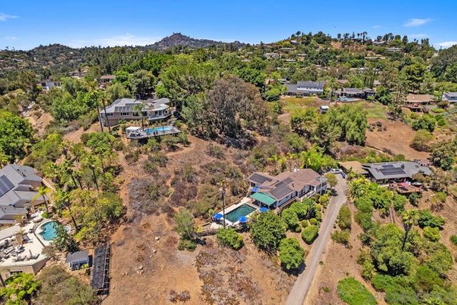 11651 Shadowglen Road, El Cajon, CA 92020