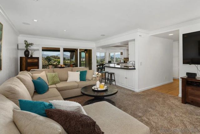 11651 Shadowglen Road, El Cajon, CA 92020