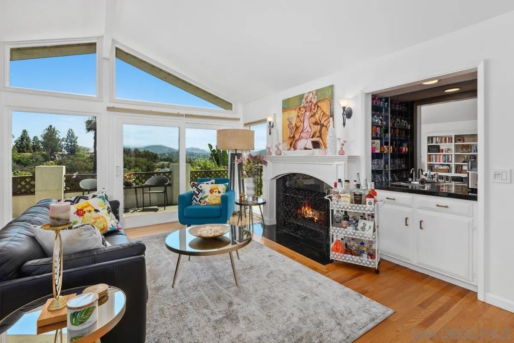 11651 Shadowglen Road, El Cajon, CA 92020