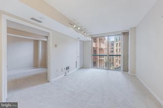 4808 MOORLAND LN #314, Bethesda, MD 20814