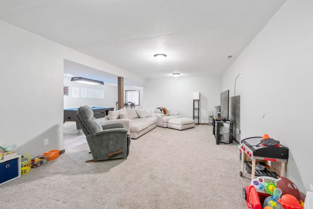 6616 Lafayette, Raymond, IA 50667