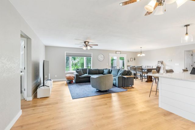 6616 Lafayette, Raymond, IA 50667