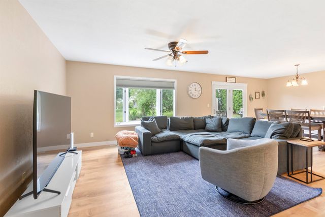 6616 Lafayette, Raymond, IA 50667