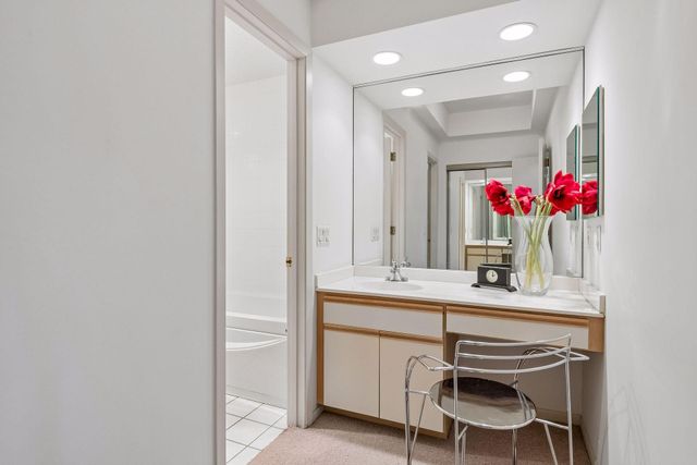 1201 Yale Place 403, Minneapolis, MN 55403